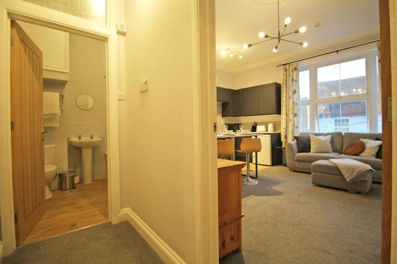 Lovely 1 Bed Serviced Apartment In Cambridgeshire Eksteriør billede